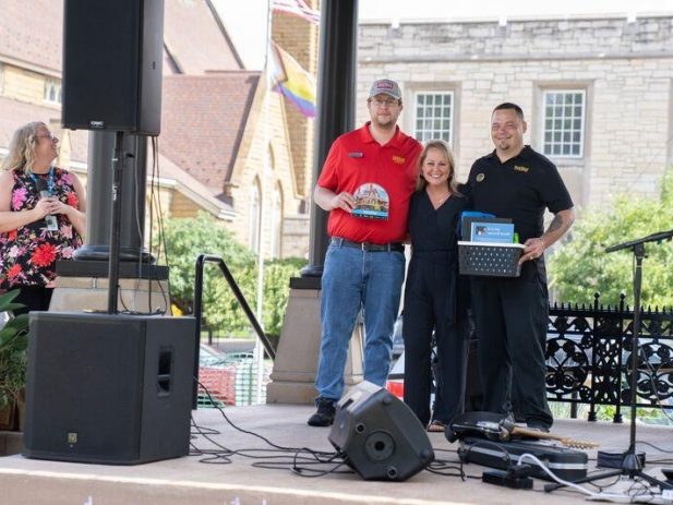Pizza Ranch team members accepting award.