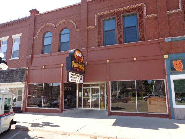 exterior view of the harlan pizza ranch